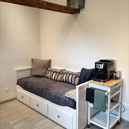 Maisonnette Etape Equestre Apartment Nogent-l'Artaud